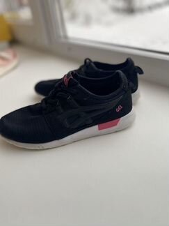 Кроссовки asics