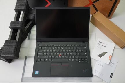 Lenovo X1 Carbon Gen 7 - i5 8265U/8G/256G/14