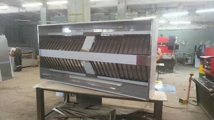 Островной вытяжной зонт