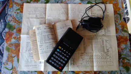 Калькулятор Электроника мк 61