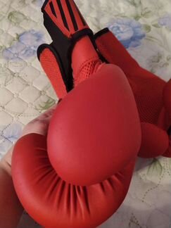 Боксерские перчатки 12 oz