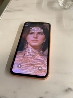 Телефон iPhone Xr 128 с незначительной трещинкой н