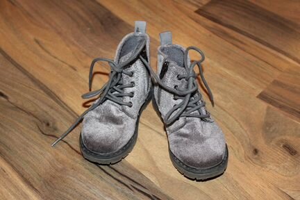 Велюровые ботинки Zara 22