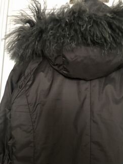 Демисезонное пальто с мехом ламы