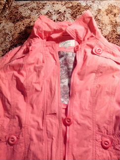 Отличная курточка-ветровка