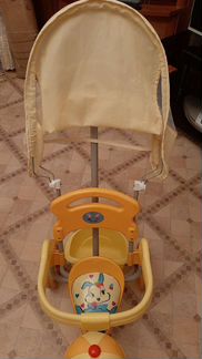 Детский трехколесный велосипед