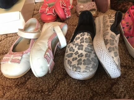 Много обуви,цена за все вместе