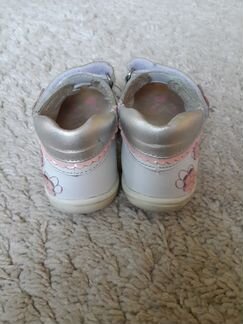 Босоножки /туфли/сандалии kapika 23р