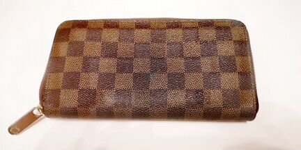 Кошелек Louis Vuitton, модель Zippy