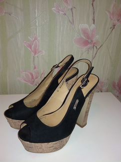 Босоножки женские