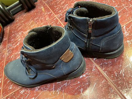 Ботинки осенние замшевые