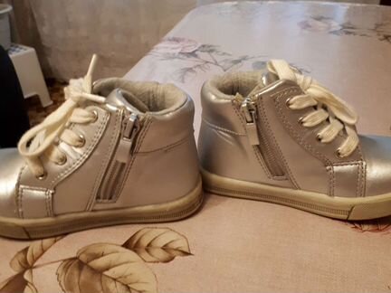 Ботинки для девочки