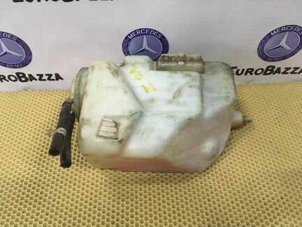 Бачок омывателя Mercedes W210
