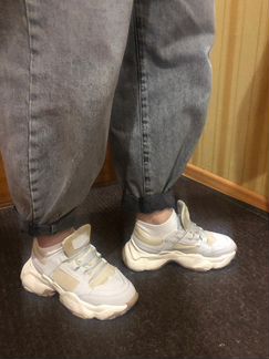 Кроссовки женские