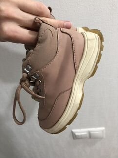 Осенние ботинки zara