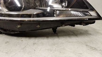 Фара правая VW Passat CC рестайл