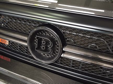 Тюнинг Mercedes G буква в решетку