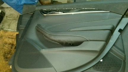 Обивка передней левой Кадиллак CTS 3