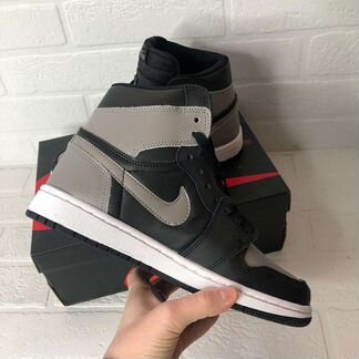Кроссовки Nike Air Jordan 1