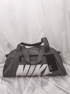 Спортивная сумка Nike