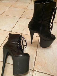 Ботильоны стрипы