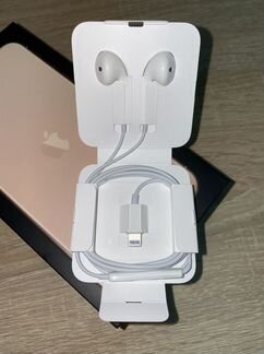 Новые наушники EarPods (разъём Lightning)