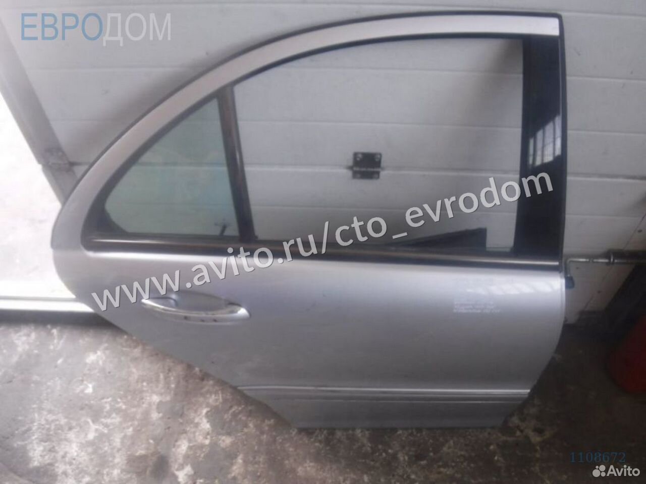 Дверь задняя правая mercedes W203