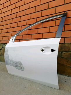 Toyota Auris Е180 дверь передняя левая