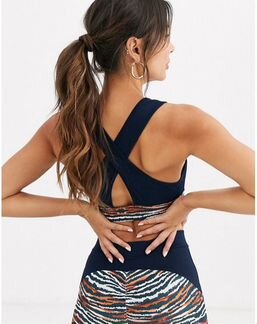 Кроп-топ blfd. ASOS. Новый