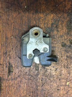 Замок капота бмв е34 е32