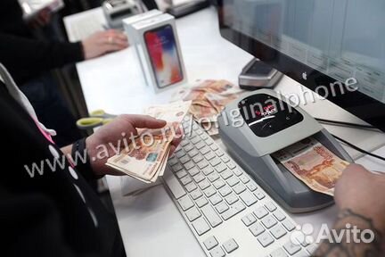 iPhone X iPhone XR iPhone XS