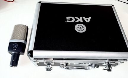 AKG C214 Микрофон