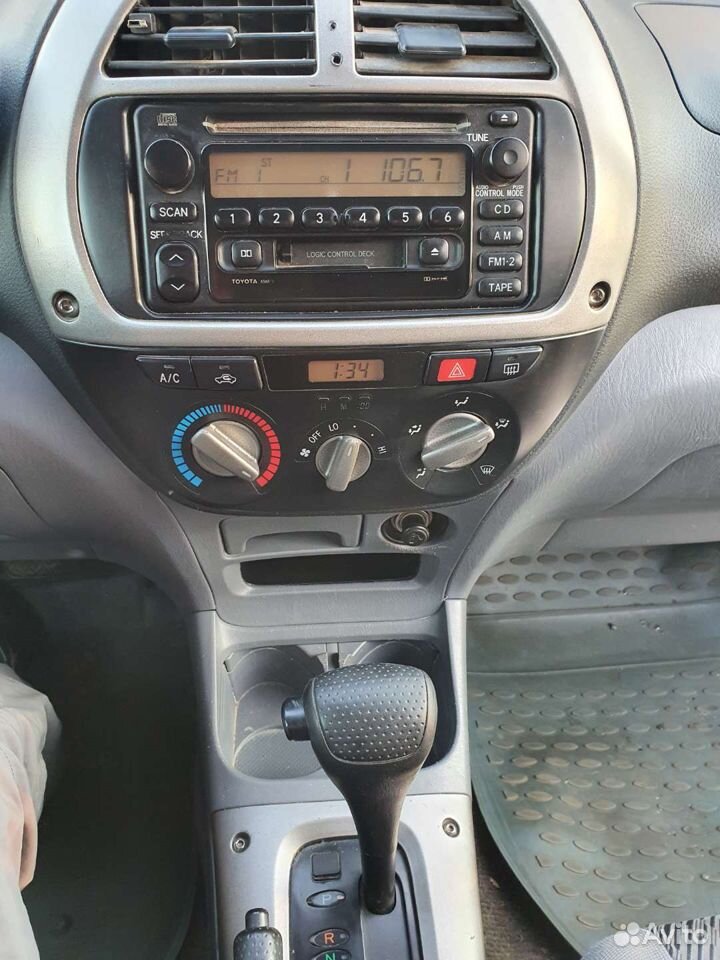 Toyota RAV4, 2002