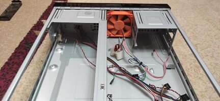 Корпус Thermaltake SD200