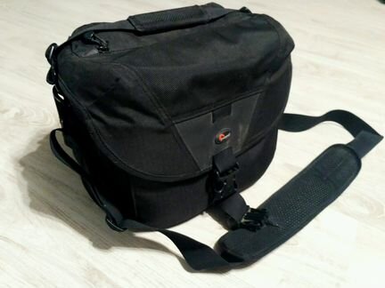 Фотосумка Lowepro Stealth Reporter D300 AW