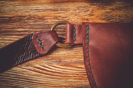 Поясная сумка из кожи