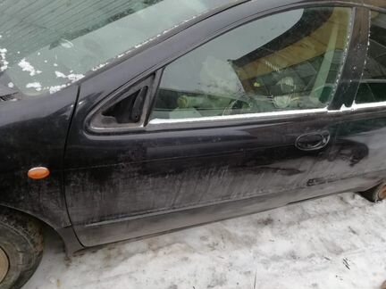 Крайслер 300м водительская дверь