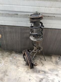 Стойка амортизатора Тойота Аурис Toyota Auris