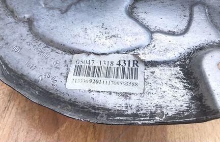 Поворотный кулак передний правый Mercedes W213