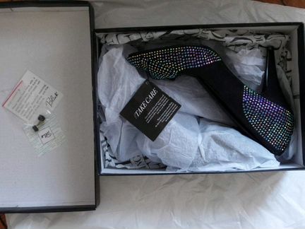 Туфли со стразами