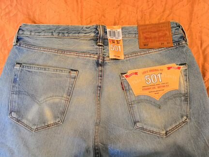 Продам джинсы Levi s