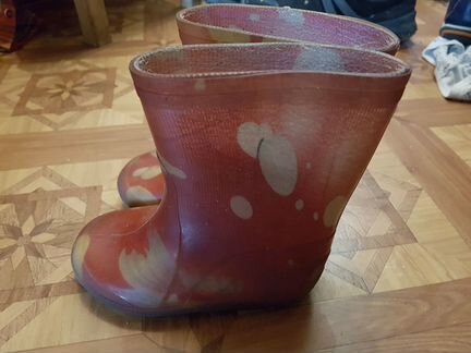 Резиновые сапоги