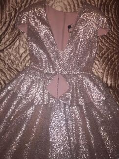 Коктейльное золотое платье