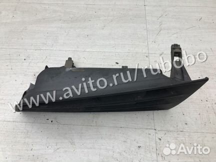 Решетка радиатора правая Mitsubishi Galant 8 USA