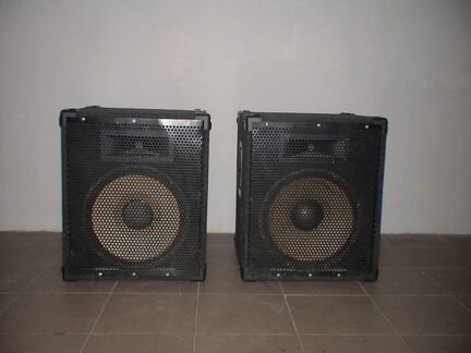 Колонки по 600 вт в хорошем состоянии