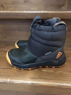 Утепленные зимние сапоги adidas