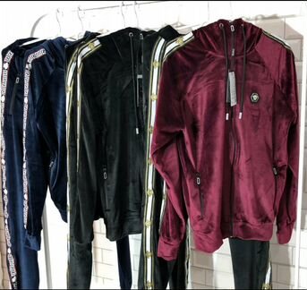 Велюровый спортивный костюм Versace
