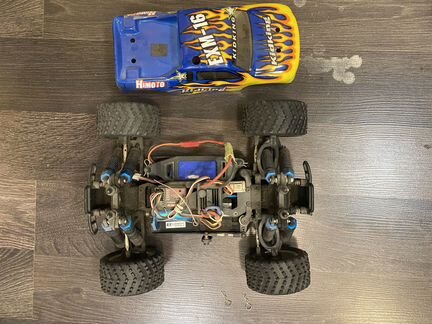 Машинки на пульте управления