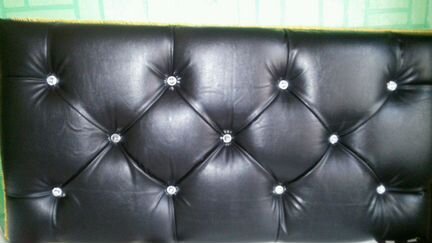 Изголовье кровати