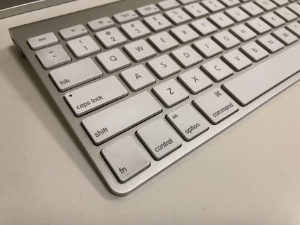 Клавиатура Apple MC184LL/A с прямым Enter (не рст)